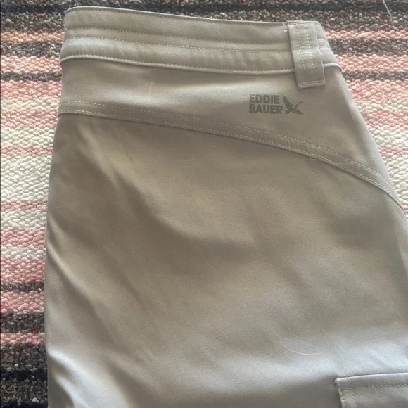 Women’s Eddie Bauer Tech Shorts Size 6 - Picture 4 of 4
